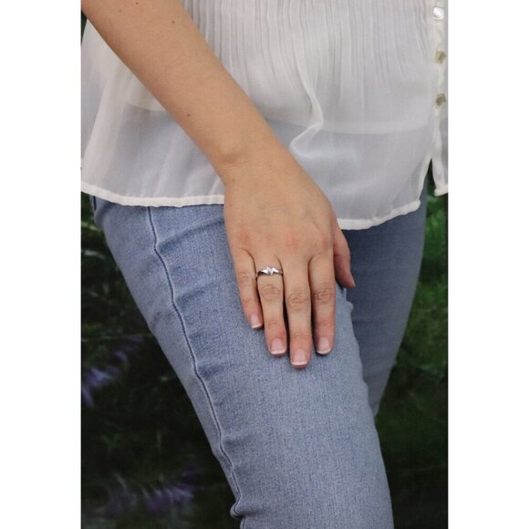 10k White Gold Natural .06 carat Diamond Ring Size 6 3/4 - Picture 5 of 8